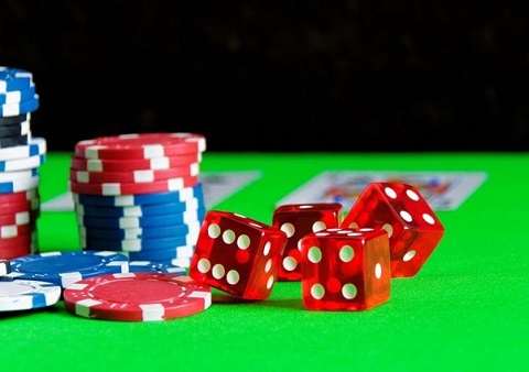 gambling games tokens dice
